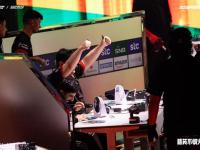 IM竞技体育平台-包含赛场上激烈角逐，选手们争分夺秒的词条