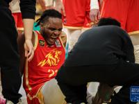 IM电竞游戏-包含球员们以顽强的斗志在赛场上掀起一片波澜的词条