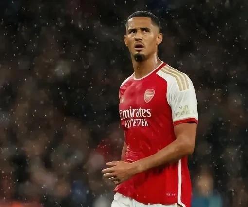 包含丹麦后防核心受伤，球队备战计划大受影响的词条