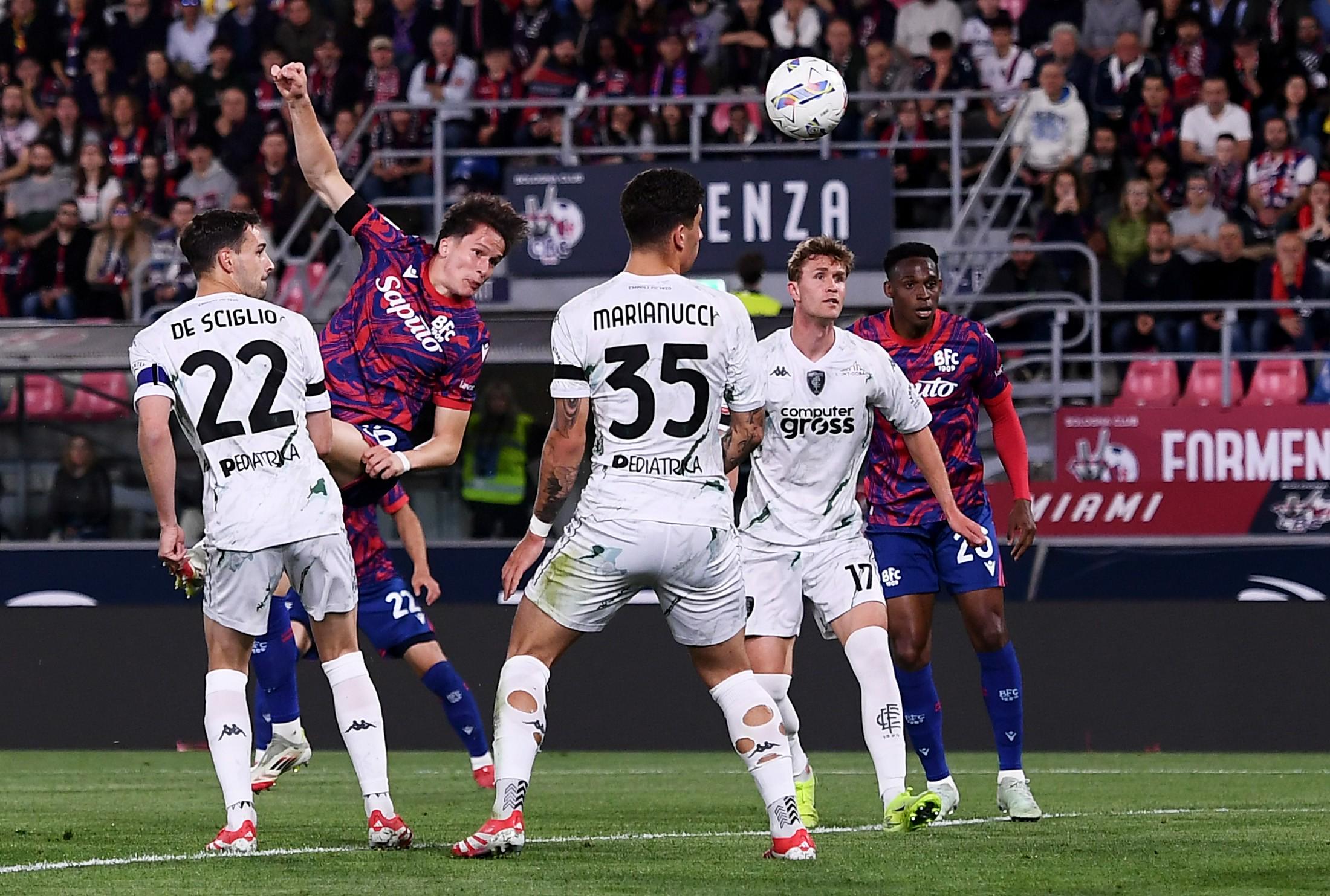 包含博洛尼亚球队备战新赛季，积极备战比赛的词条