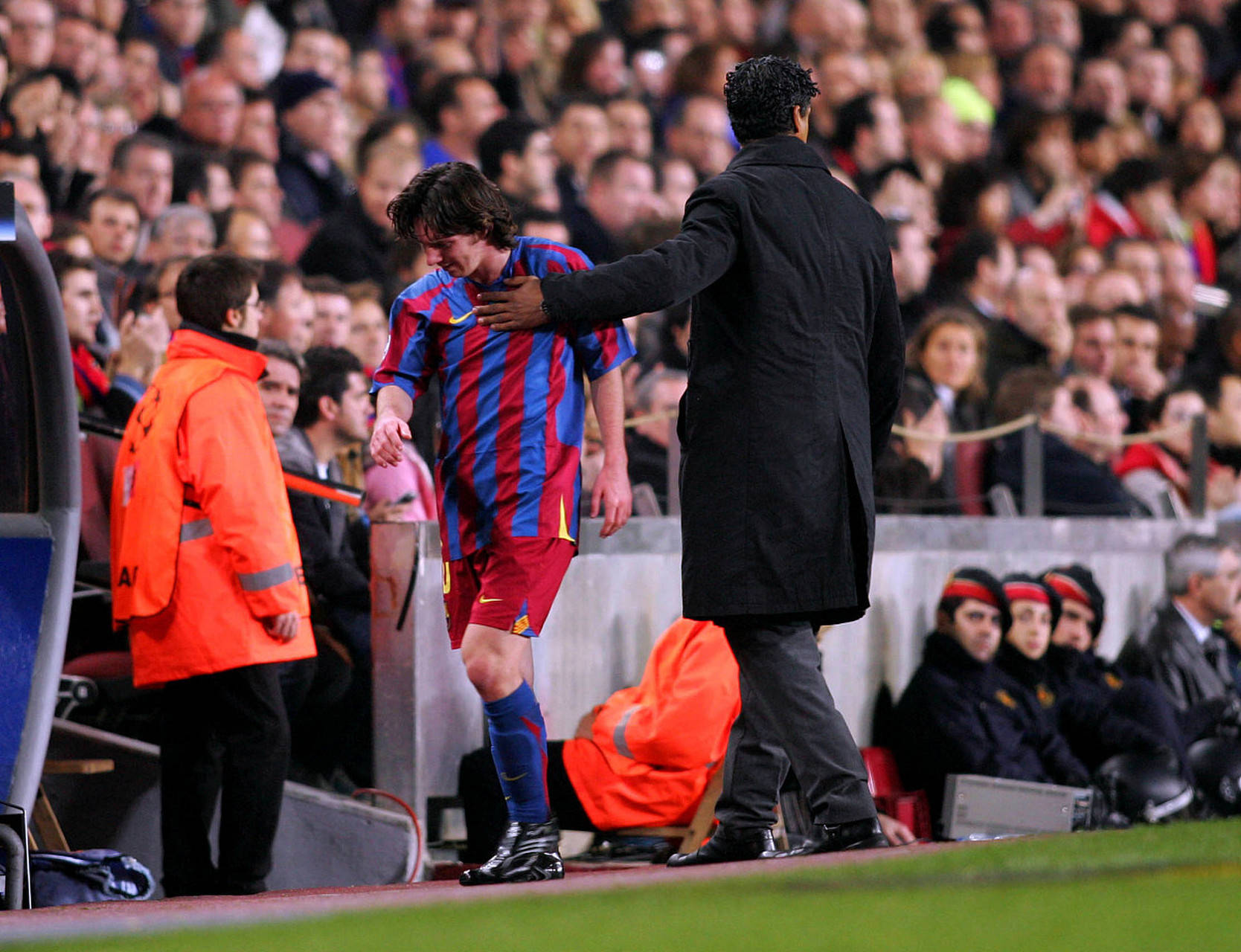 关于悬念迎来终章！巴萨对阵尤文图斯，胜者出线的信息