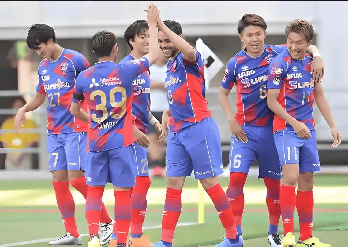 包含大阪钢巴成功反超，取得胜利晋级的词条