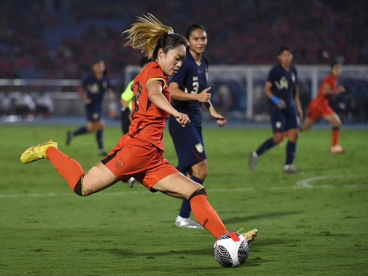 中国队大胜：女足敲定墨西哥