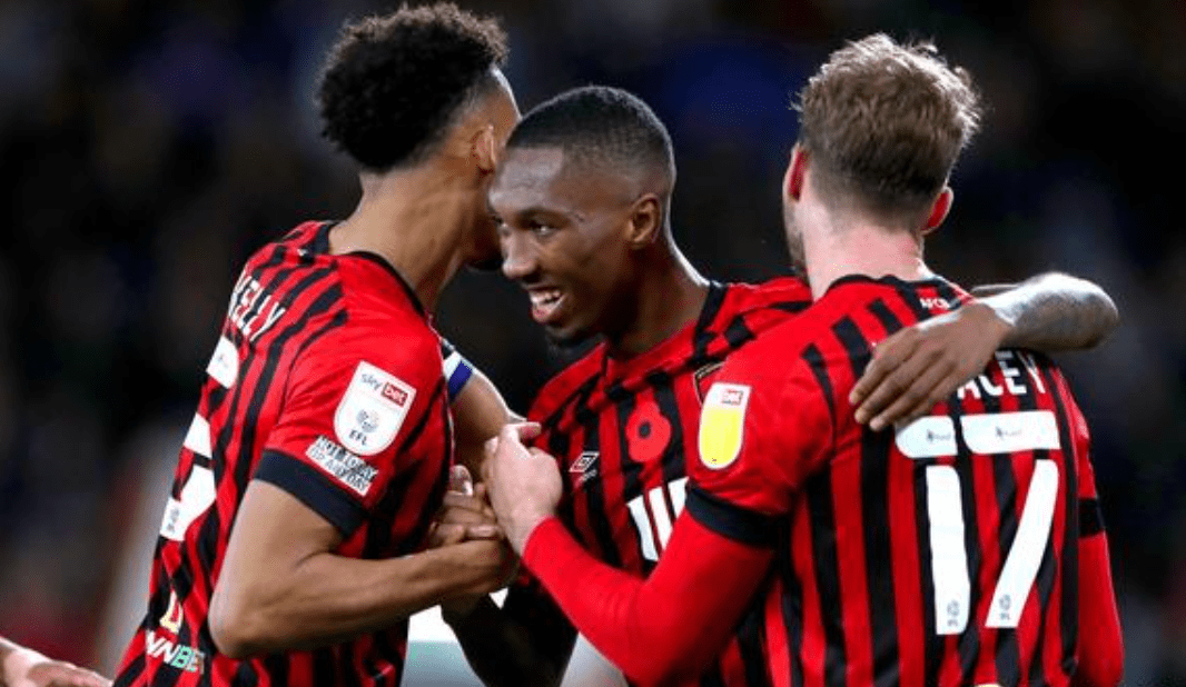 包含荷兰大胜乌克兰，豪取三连胜领跑的词条