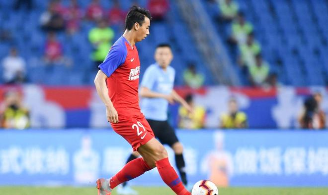 大连一方客场逆转取胜，豪取三分