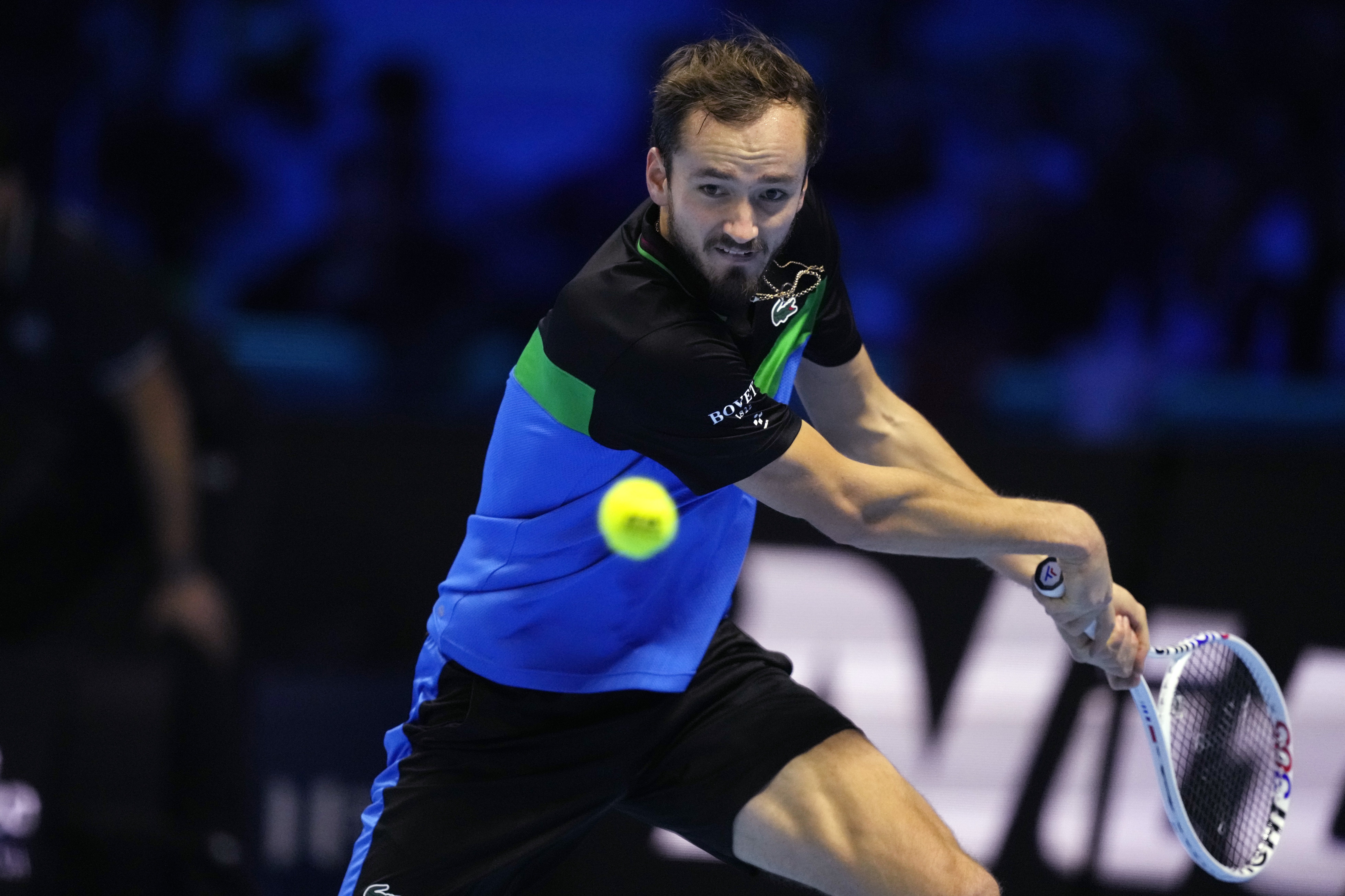 ATP总决赛力克戴维斯杯，梅德韦杰夫关键制胜的简单介绍