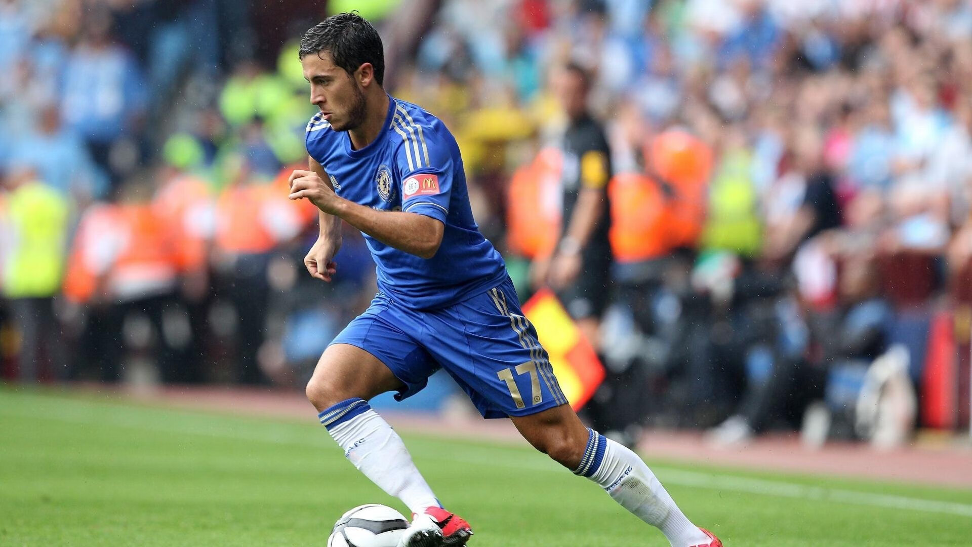 当莱万稳定如恒星划过夜空,墨西哥的暖风已悄然带走尼斯的海浪